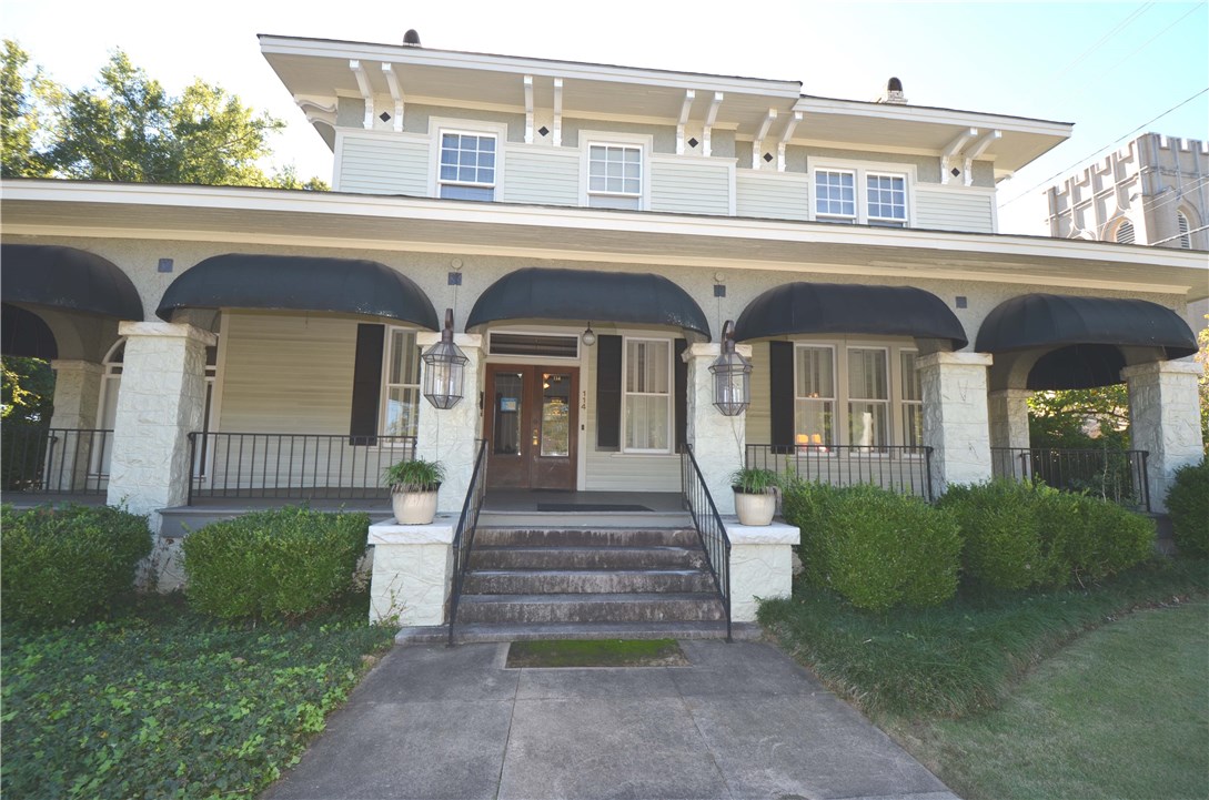 114 N 8TH