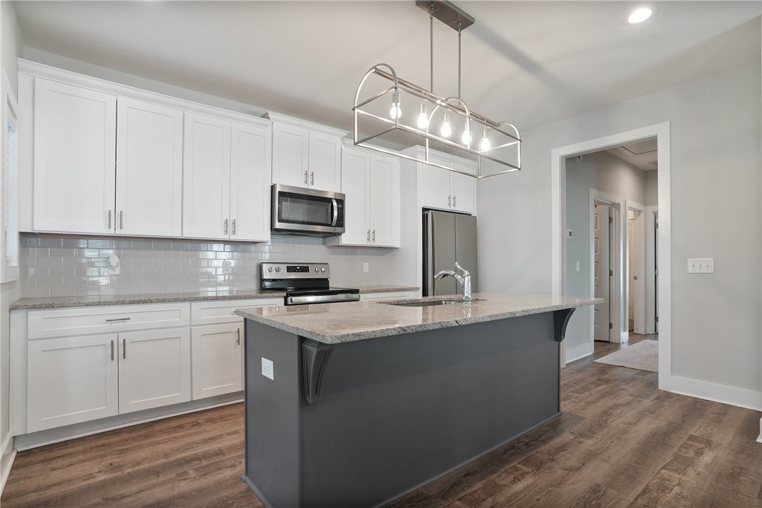 1274 HIDDEN DEN Trail