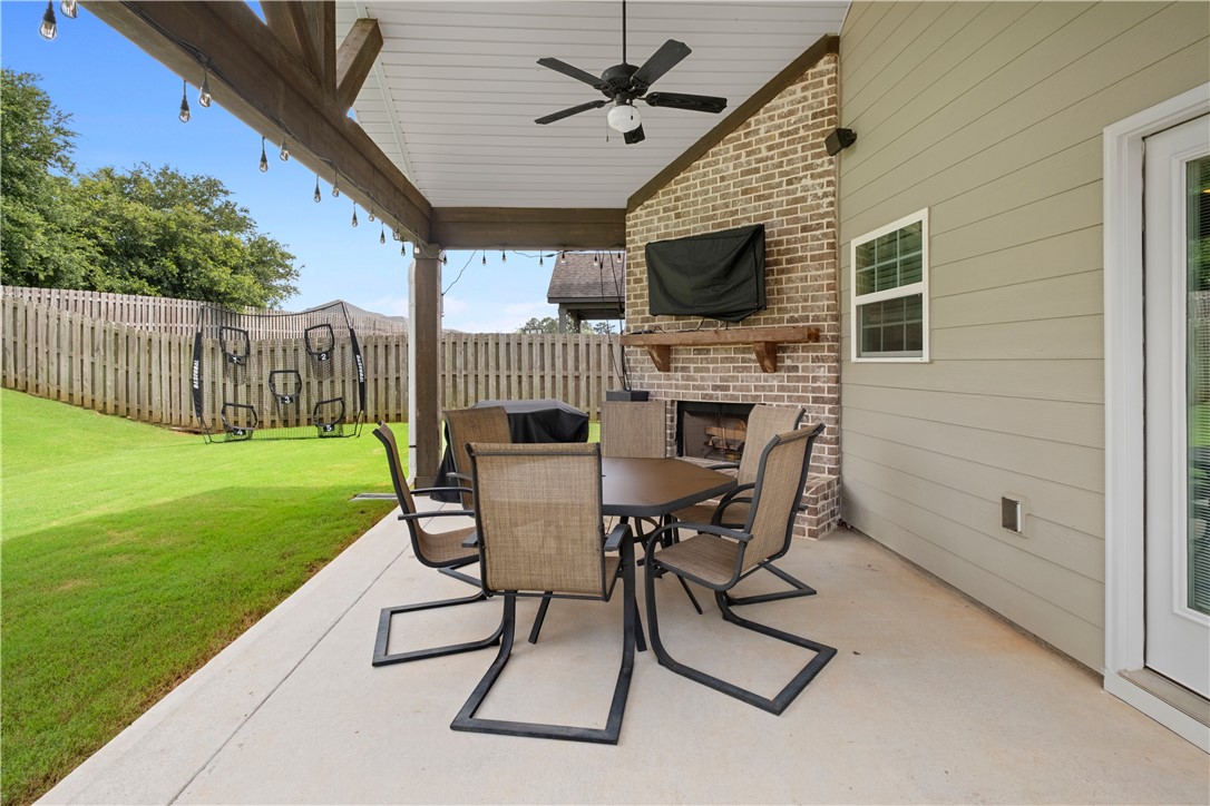 818 W RICHLAND Circle