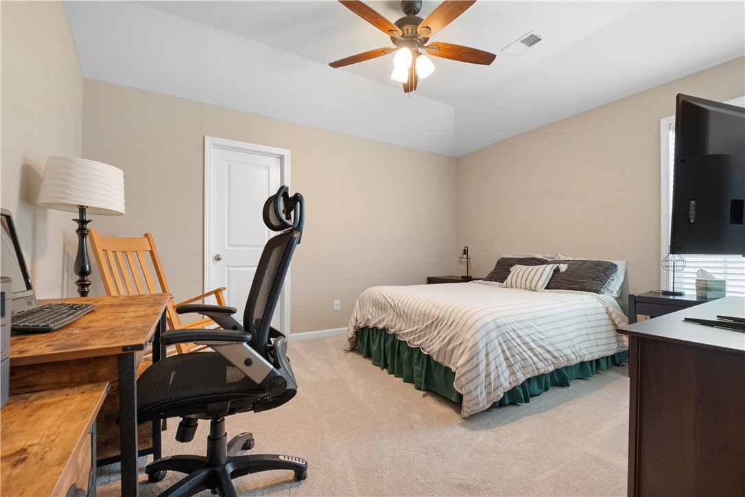 Auburn, Alabama 36832, United States, 4 Bedrooms Bedrooms, ,3 BathroomsBathrooms,Residential,Pending,143918