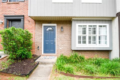 Photo of 1022 CHINOOK Street, Auburn, AL 36830 (MLS # 180740)