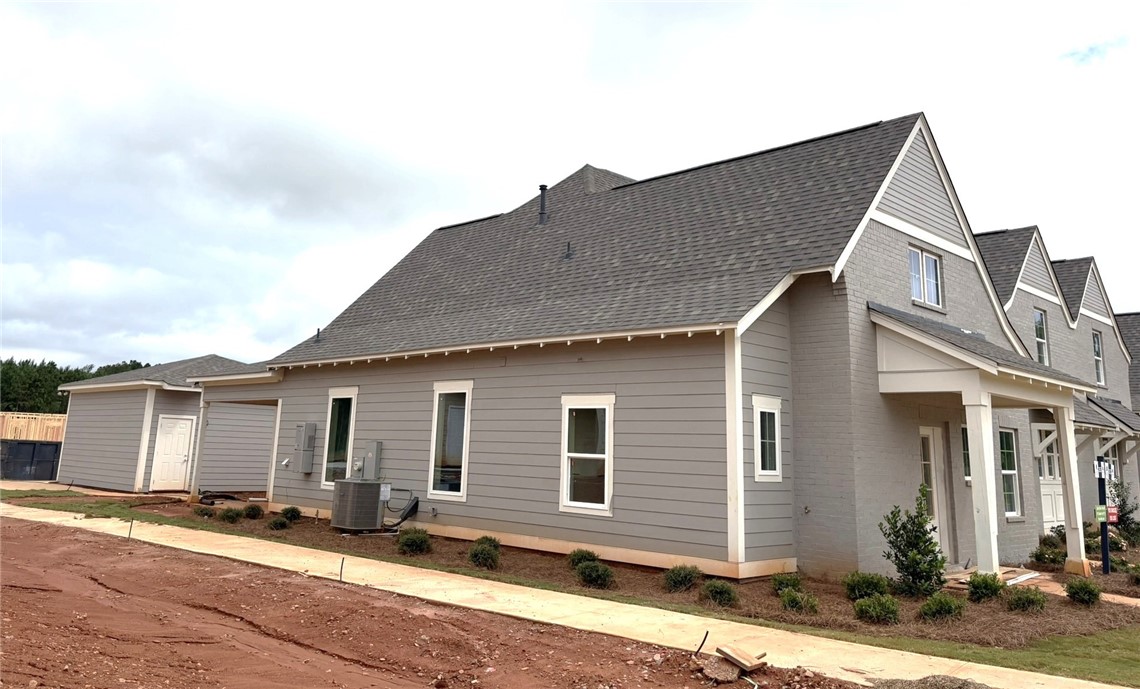 1763 WOODLAND PINES Lane