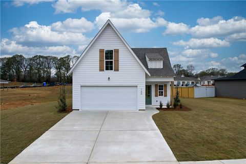 Photo of 160 FIREFLY Lane, Opelika, AL 36804 (MLS # 178122)