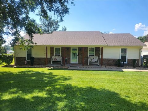 Photo of 3904 34TH Street SW, Lanett, AL 36863 (MLS # 181430)