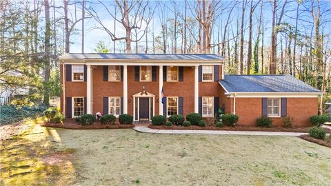 Photo of 1313 HICKORY Lane, Auburn, AL 36830 (MLS # 179115)