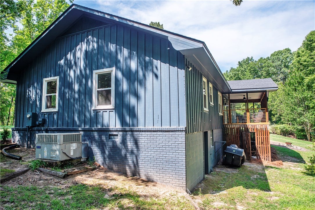 494 FAIRWAY RIDGE Road
