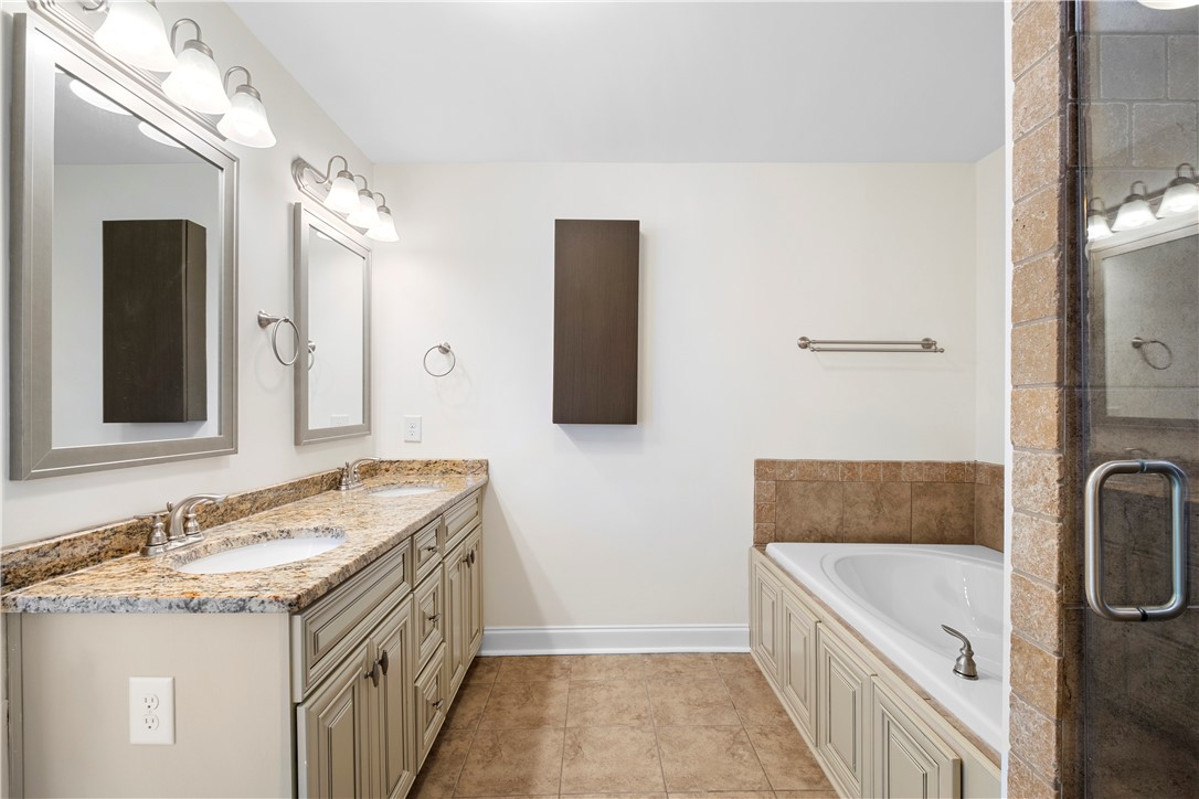 Auburn, Alabama 36832, United States, 4 Bedrooms Bedrooms, ,4 BathroomsBathrooms,Residential,Pending,5809