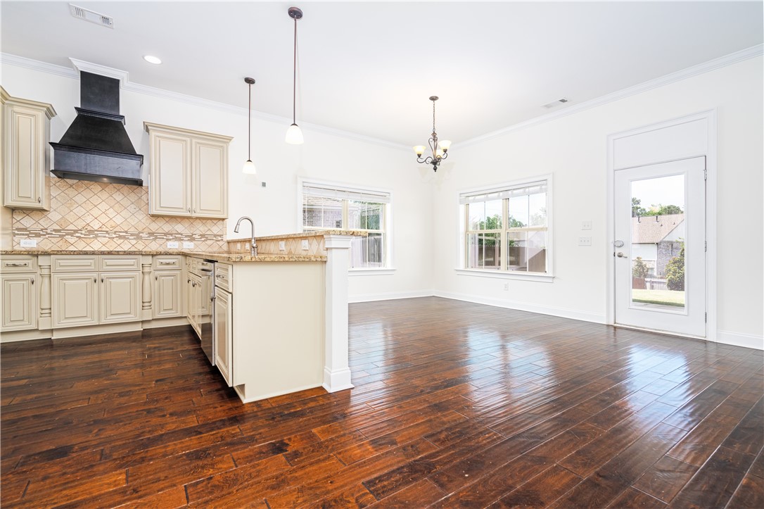 Auburn, Alabama 36832, United States, 4 Bedrooms Bedrooms, ,4 BathroomsBathrooms,Residential,Pending,5809