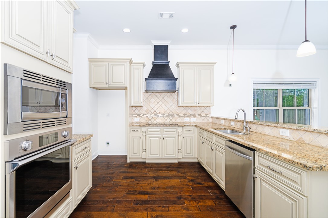 Auburn, Alabama 36832, United States, 4 Bedrooms Bedrooms, ,4 BathroomsBathrooms,Residential,Pending,5809