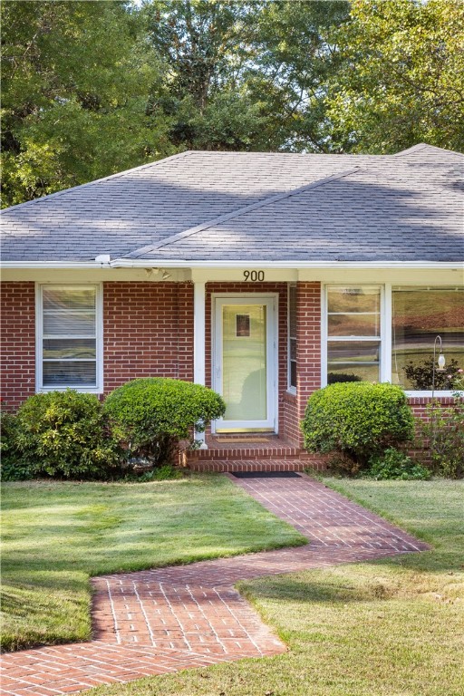 900 LAKESHORE Avenue