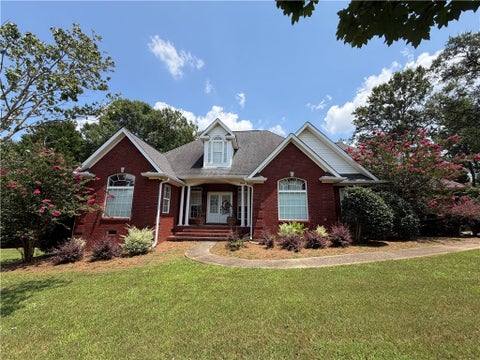 Photo of 2044 WATERCREST Drive, Auburn, AL 36830 (MLS # 181198)