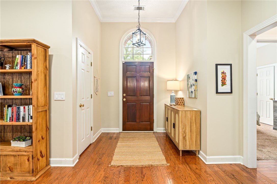 1825 SHADOW BEND Lane