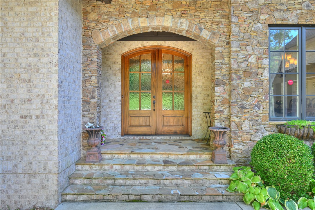 286 BENTLEY Court