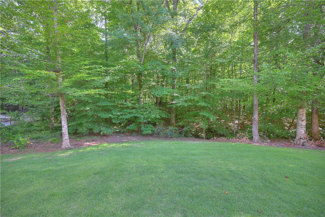 286 BENTLEY Court