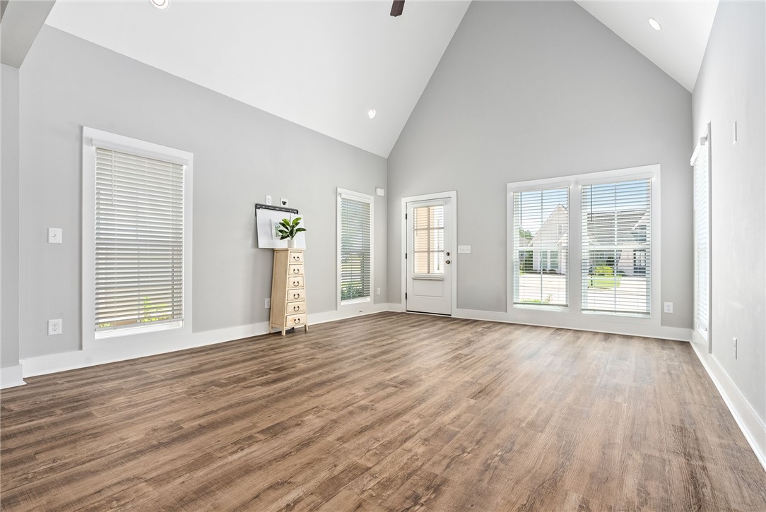 1286 BURROW Circle