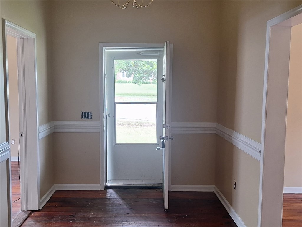 503 S 6TH Street