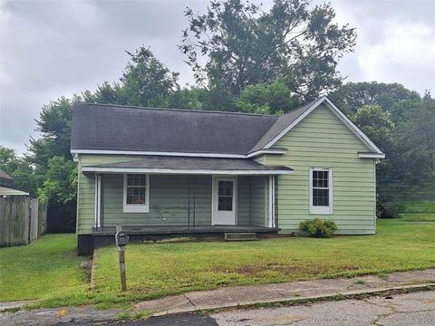 503 S 6TH Street Lanett AL 36863