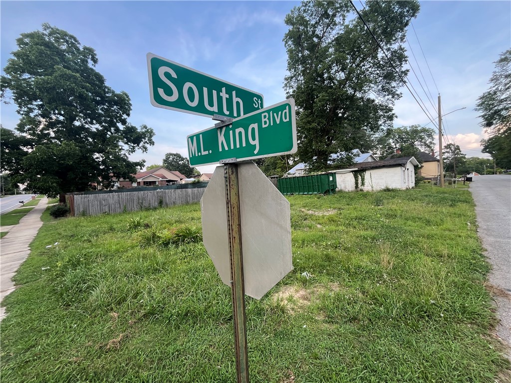 615 MARTIN LUTHER KING Boulevard