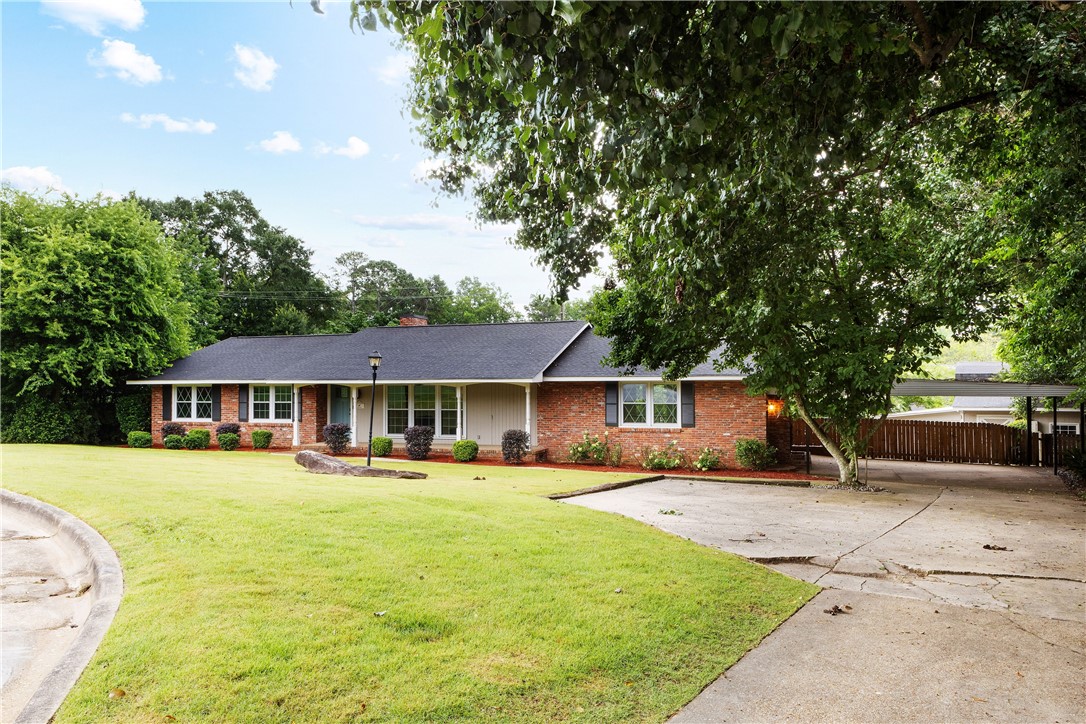 2 LAKEWOOD Circle