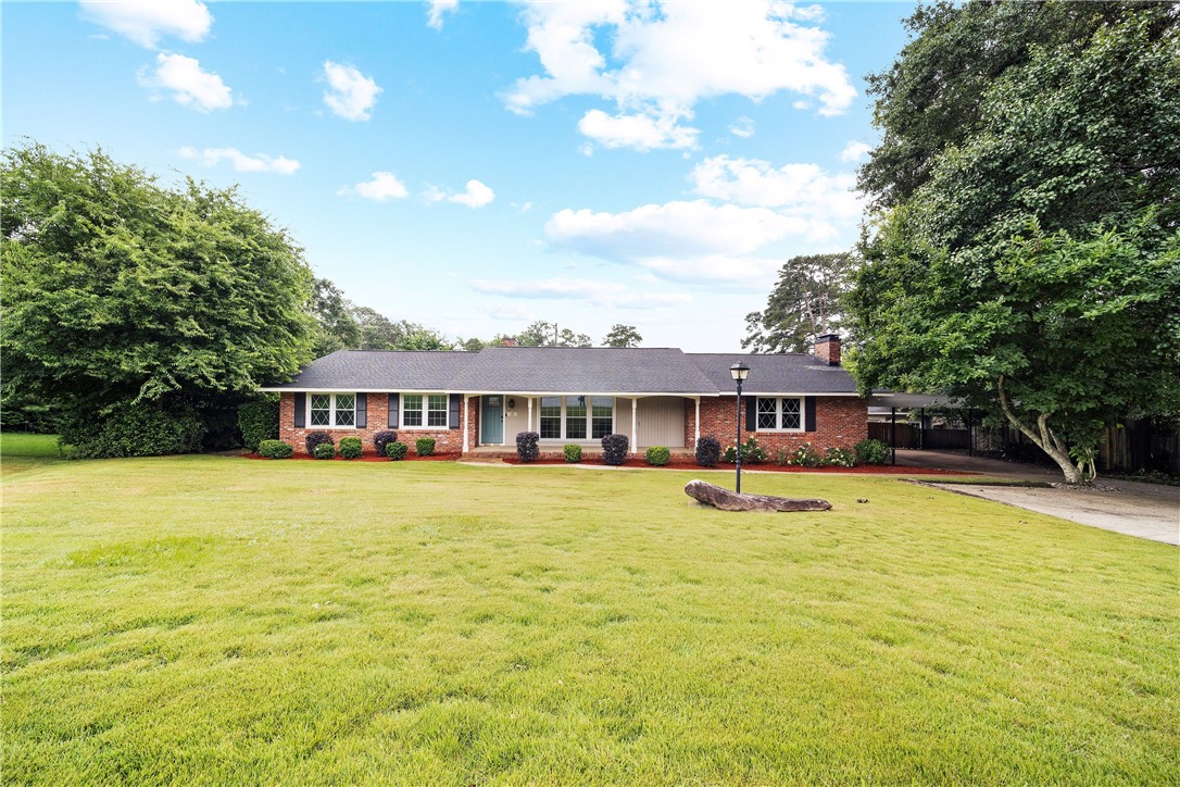 2 LAKEWOOD Circle