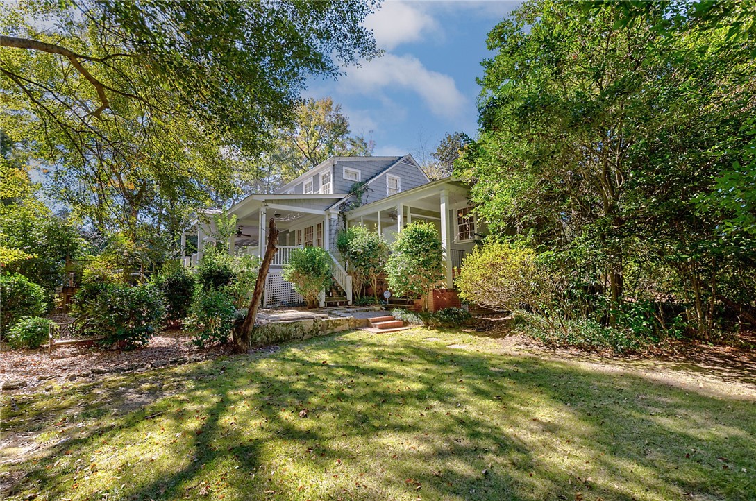 615 S COLLEGE Street