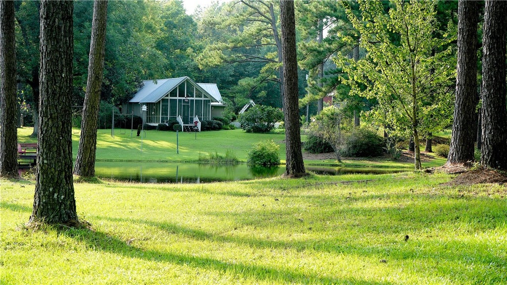 Photo of 1362 N FRIENDSHIP Drive, Greenville, AL 36037 (MLS # 182328)