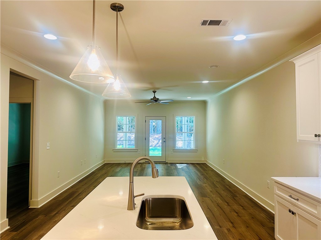 1100 ARCADIA Avenue 102