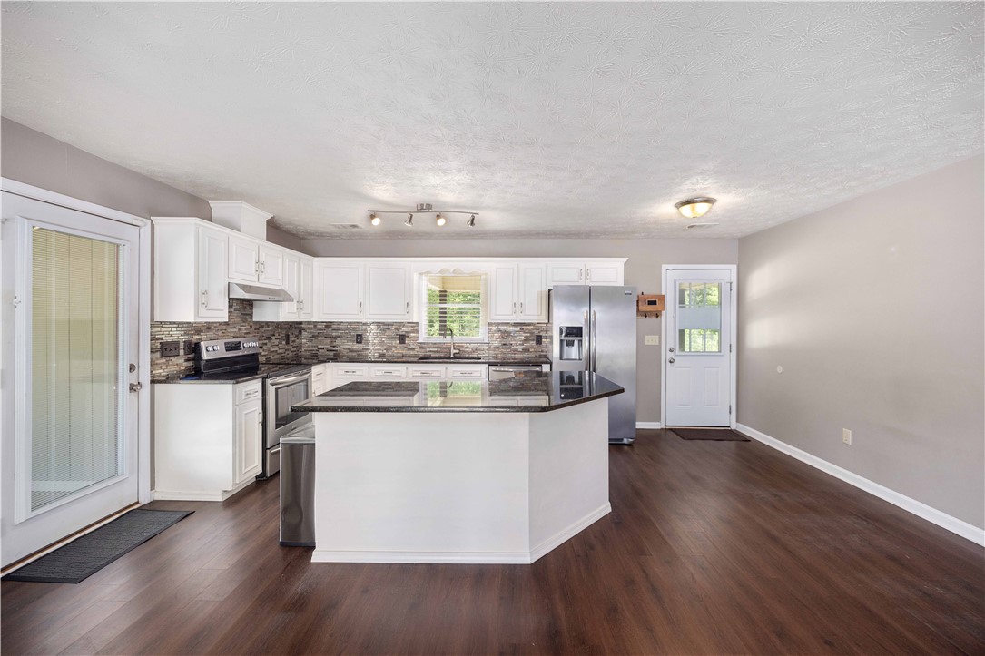 231 LEE ROAD 539