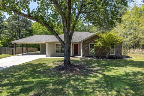 Photo of 231 LEE ROAD 539, Phenix City, AL 36870 (MLS # 179869)