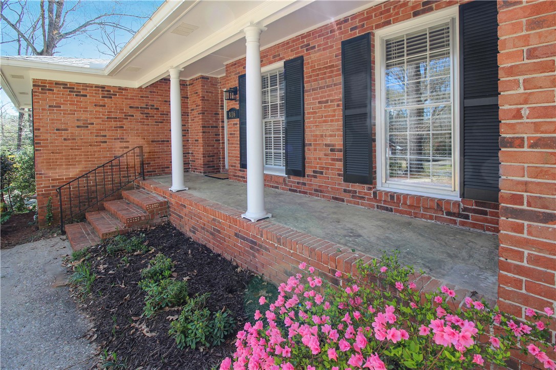 816 HEARD Avenue