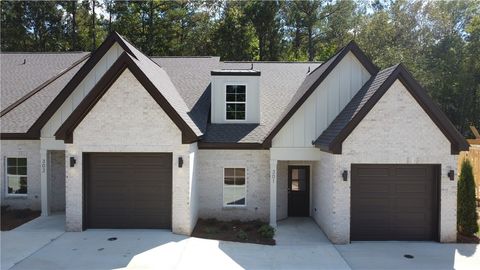 Photo of 1100 ARCADIA Avenue #301, Auburn, AL 36830 (MLS # 173743)