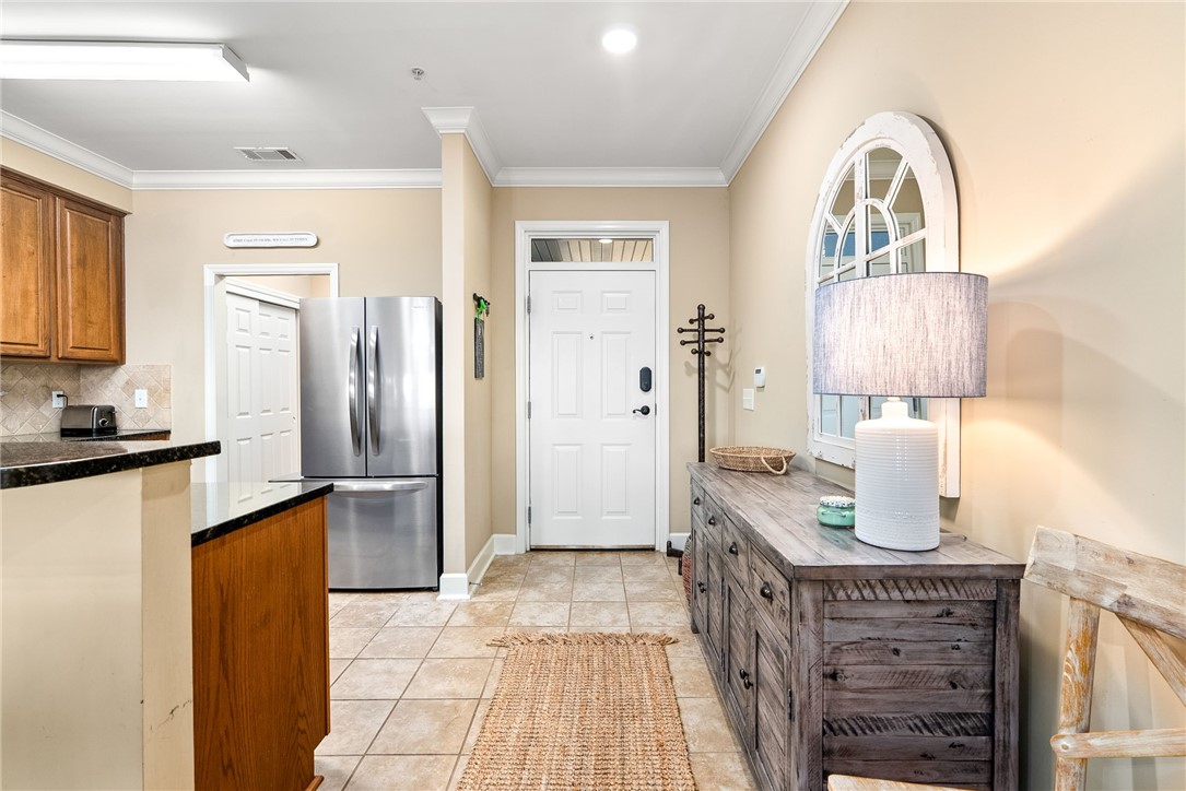 50 CROWNE POINTE Pointe 201