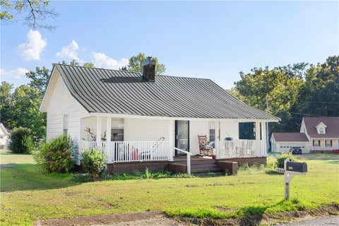 Photo of 2408 37TH Street, Valley, AL 36854 (MLS # 182053)
