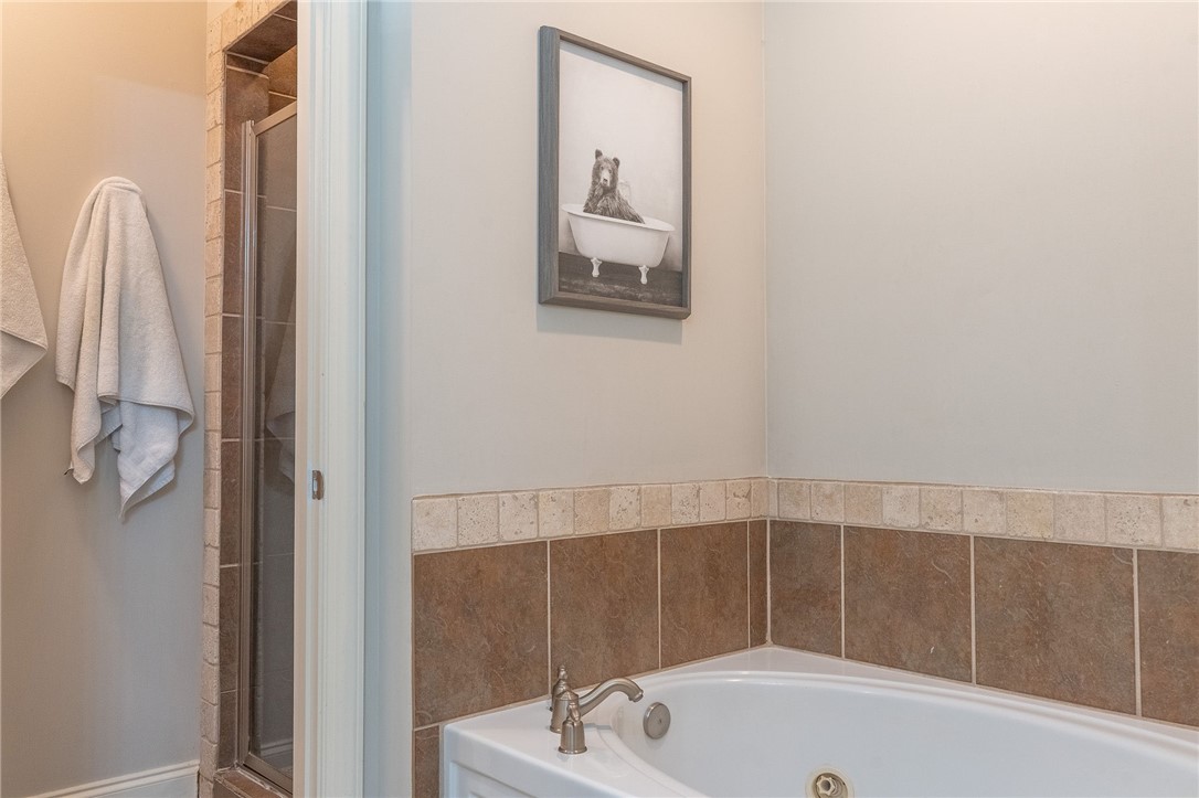 Auburn, Alabama 36830, United States, 4 Bedrooms Bedrooms, ,3 BathroomsBathrooms,Residential,Active,129713