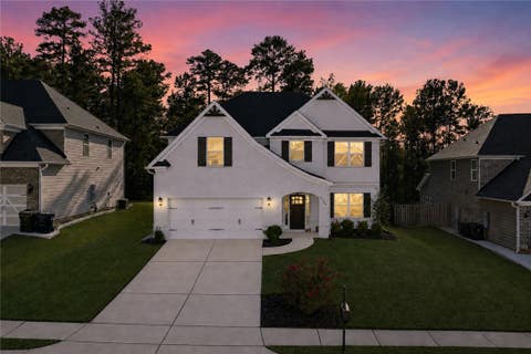Photo of 2704 DUNKIRK Drive, Auburn, AL 36832 (MLS # 181980)