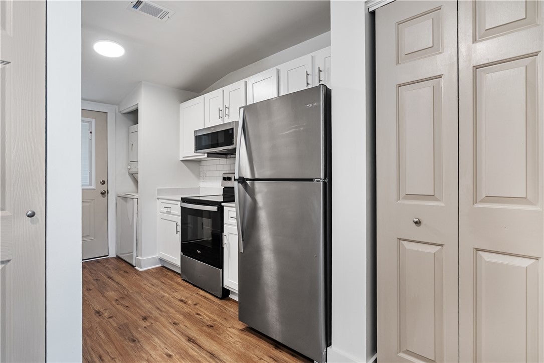 415 N DONAHUE Drive 1C