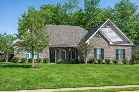 1808 MORNING GLORY Drive Opelika AL 36801