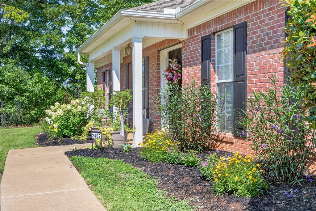Photo of 2402 WATERFORD Drive, Valley, AL 36854 (MLS # 181634)