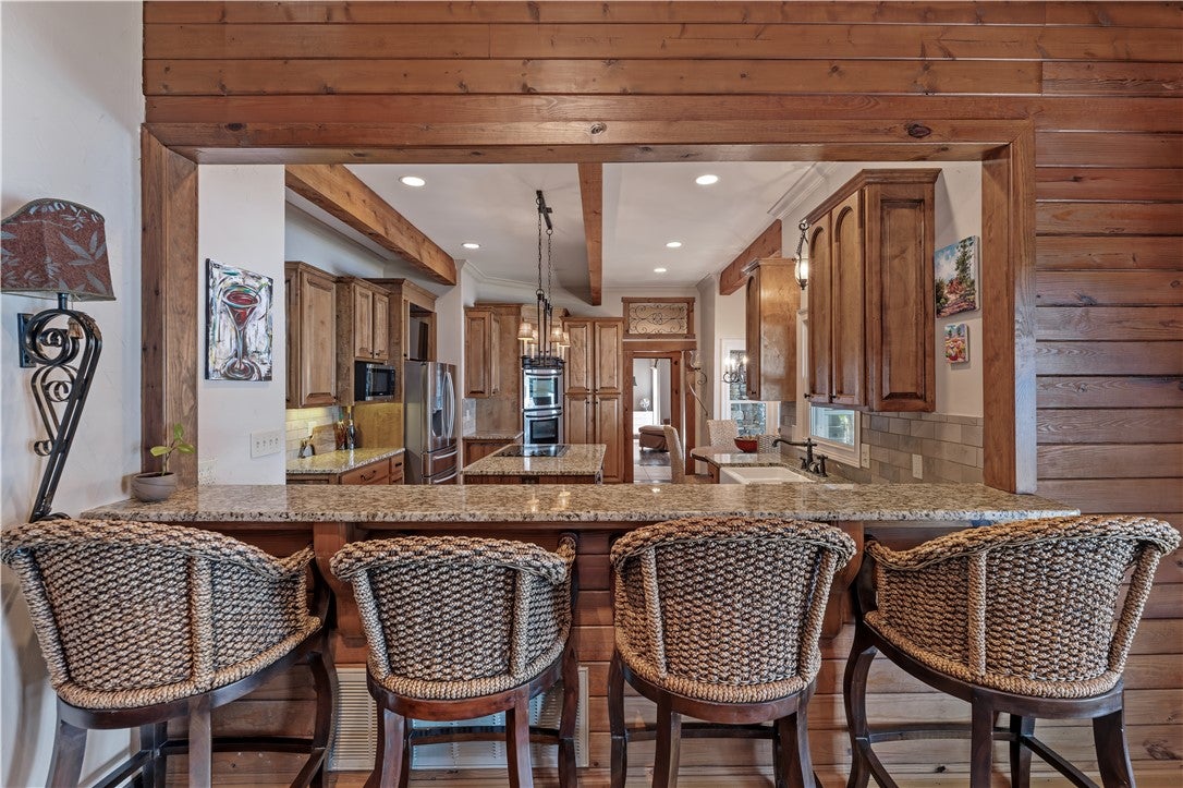 85 BRIARWOOD Point