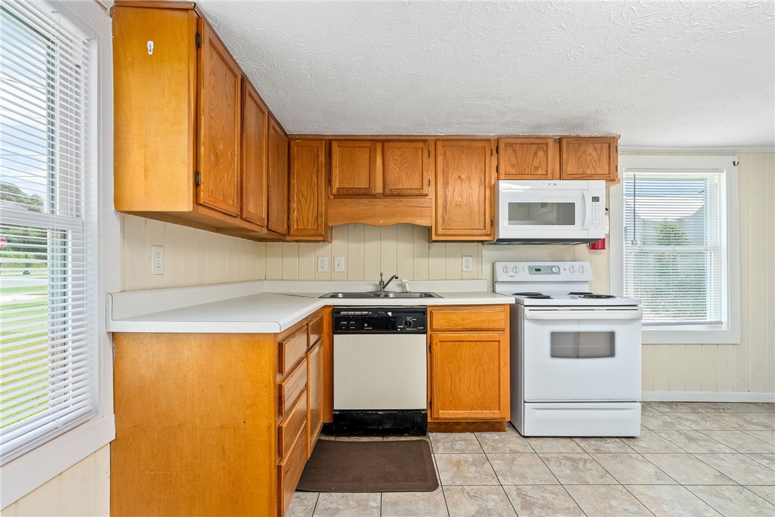 Auburn, Alabama 36830, United States, 3 Bedrooms Bedrooms, ,2 BathroomsBathrooms,Residential,Active,163509