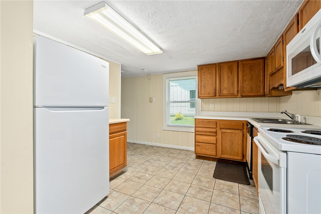 Auburn, Alabama 36830, United States, 3 Bedrooms Bedrooms, ,2 BathroomsBathrooms,Residential,Active,163509