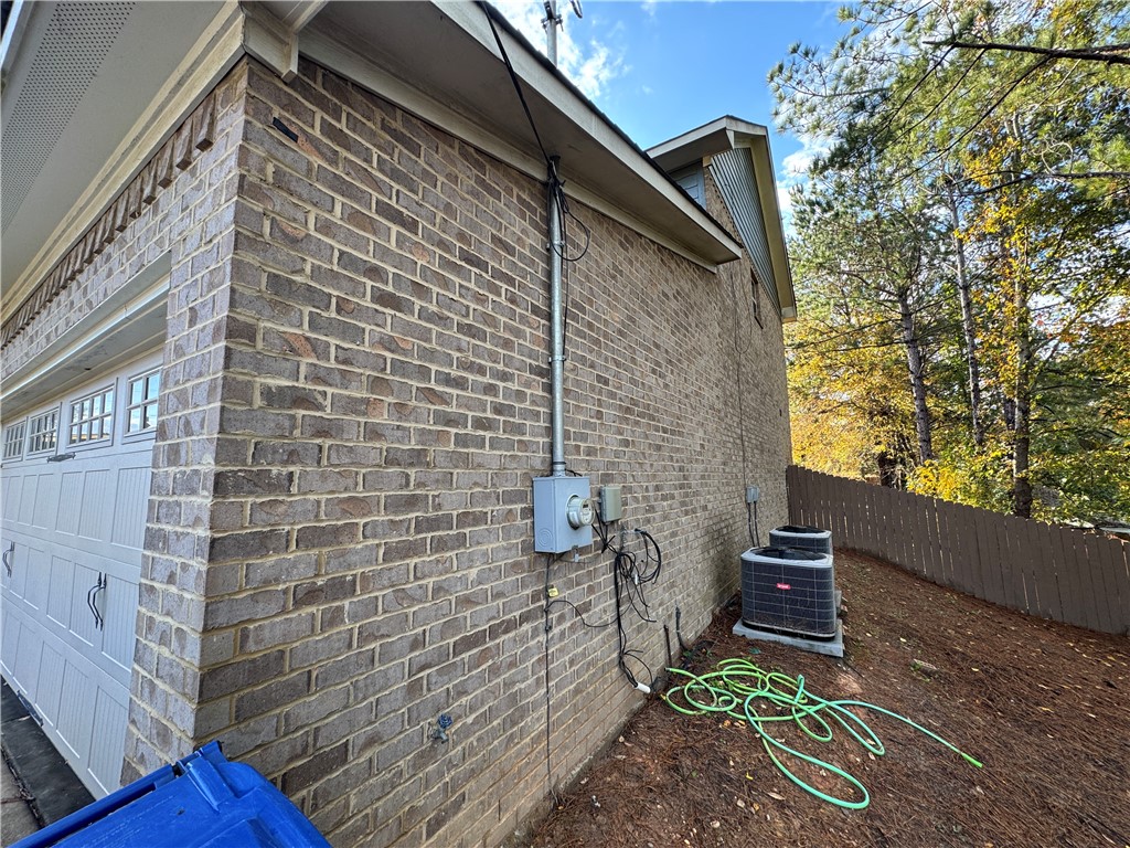 595 LEE ROAD 554
