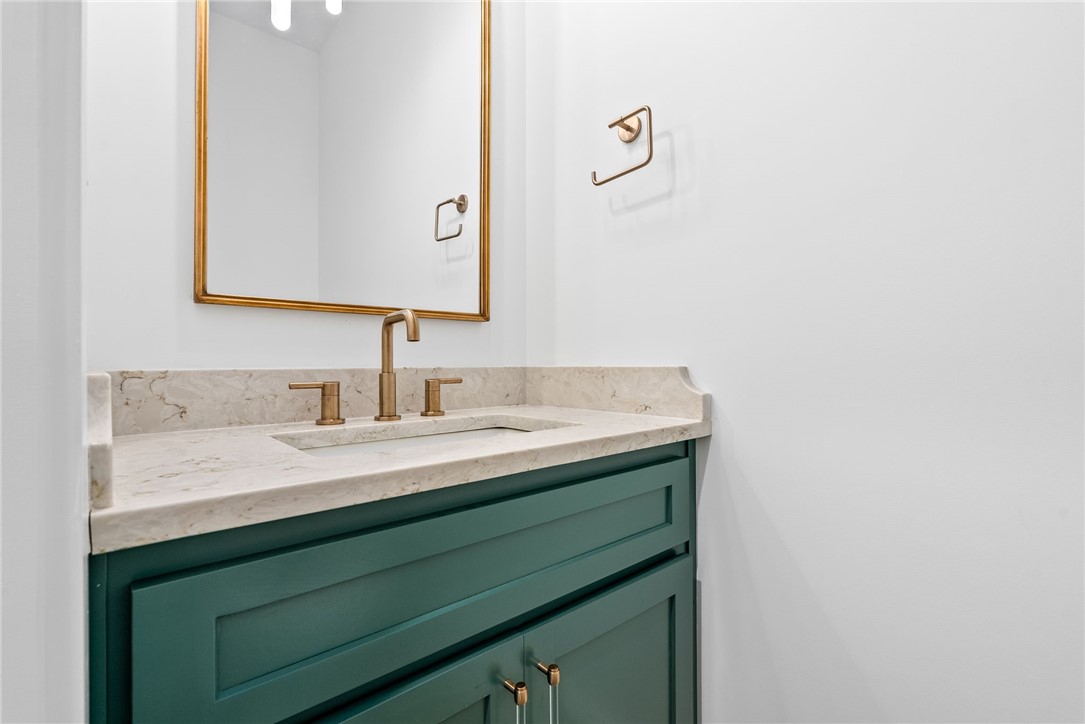 Auburn, Alabama 36830, United States, 4 Bedrooms Bedrooms, ,4 BathroomsBathrooms,Residential,Pending,89056