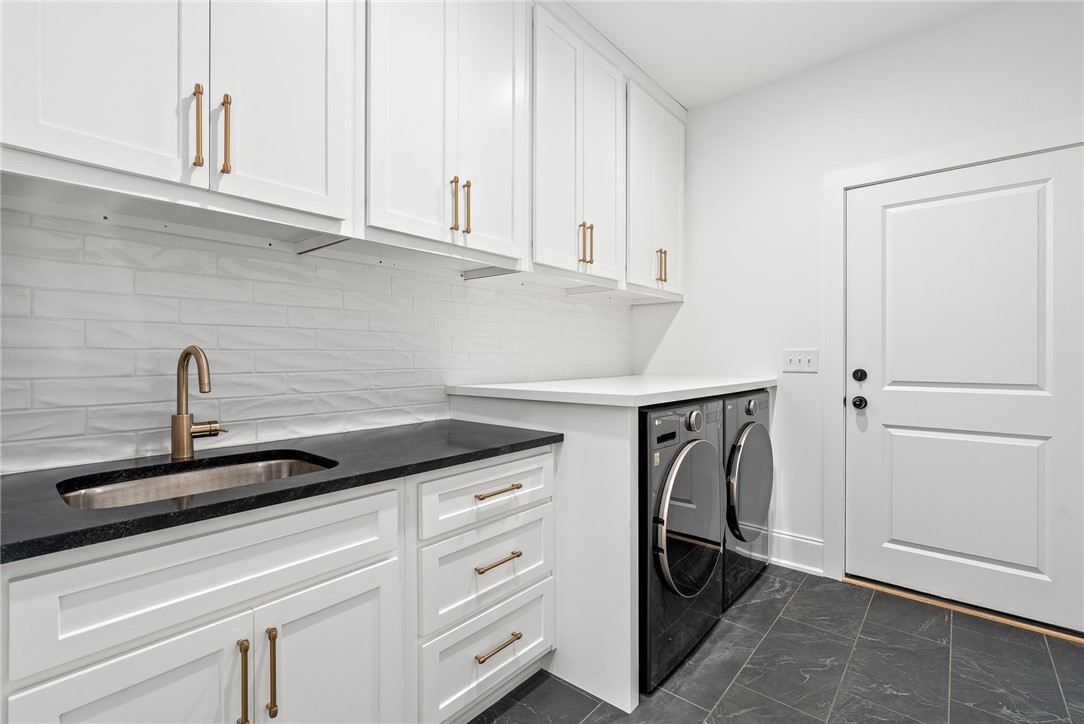 Auburn, Alabama 36830, United States, 4 Bedrooms Bedrooms, ,4 BathroomsBathrooms,Residential,Pending,89056