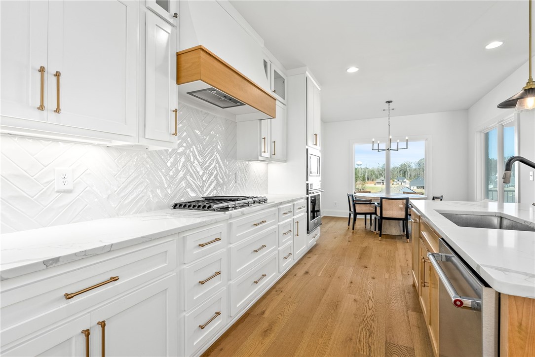 Auburn, Alabama 36830, United States, 4 Bedrooms Bedrooms, ,4 BathroomsBathrooms,Residential,Pending,89056