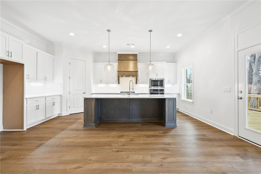 2412 THUNDER RIDGE Way