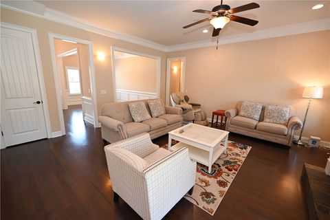 Photo of 821 WHITTINGTON Street, Auburn, AL 36832 (MLS # 174415)