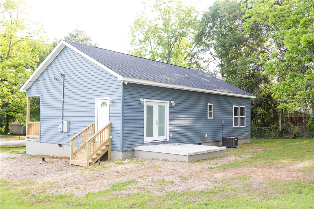 103 MARTIN LUTHER KING Drive
