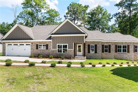 Photo of 4502 LAKEWOOD PARK Drive, Phenix City, AL 36867 (MLS # 179725)