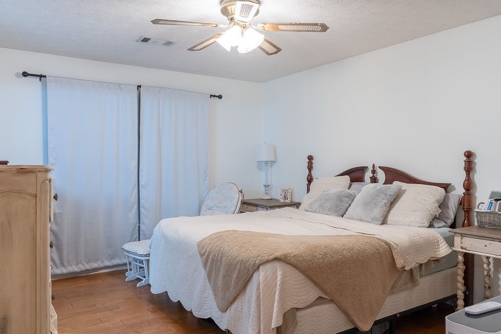 Auburn, Alabama 36830, United States, 3 Bedrooms Bedrooms, ,3 BathroomsBathrooms,Residential,Active,160963